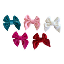 Load image into Gallery viewer, Butterfly 3&quot; Velvet Bow
