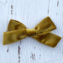 Load image into Gallery viewer, Classic 5&quot; Velvet Bow
