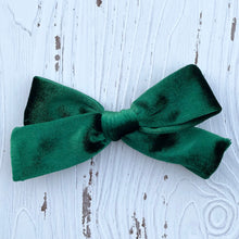 Load image into Gallery viewer, Classic 5&quot; Velvet Bow
